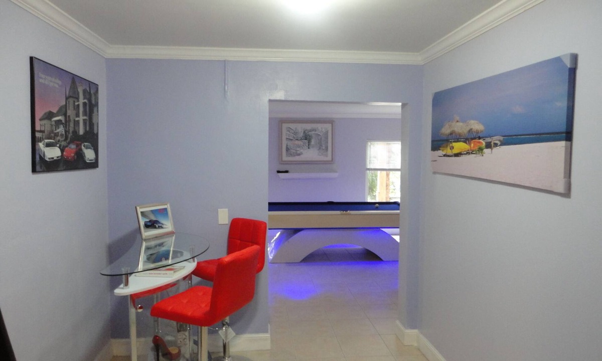 River Run House | LARGE Private Guest House on Waterfront Estate - Kayak+Bike+Fish+Outdoor Lounge