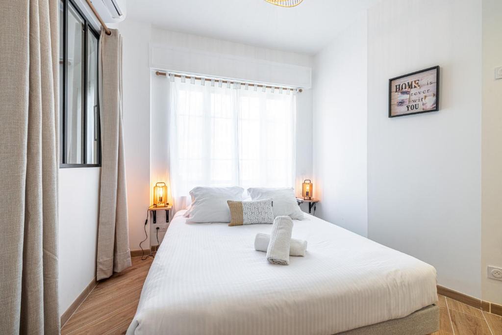 Liberation Apartment | Large & Quiet 1 Bdr Downtown