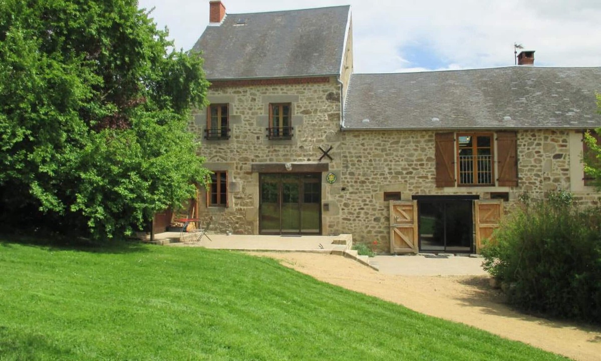 Marcillat-en-Combraille Cottage | Large stone house with enclosed garden, pets allowed