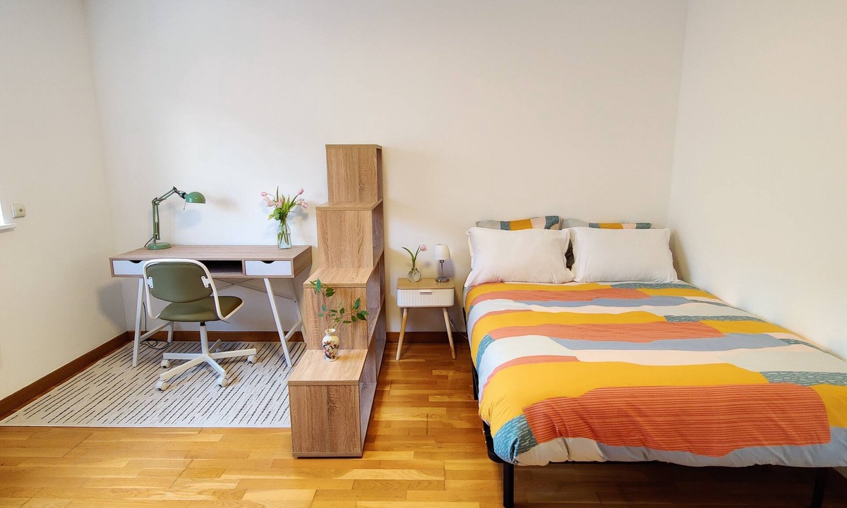 Thionville Apartment | Large secure studio in quiet hypercentre 3mins from station