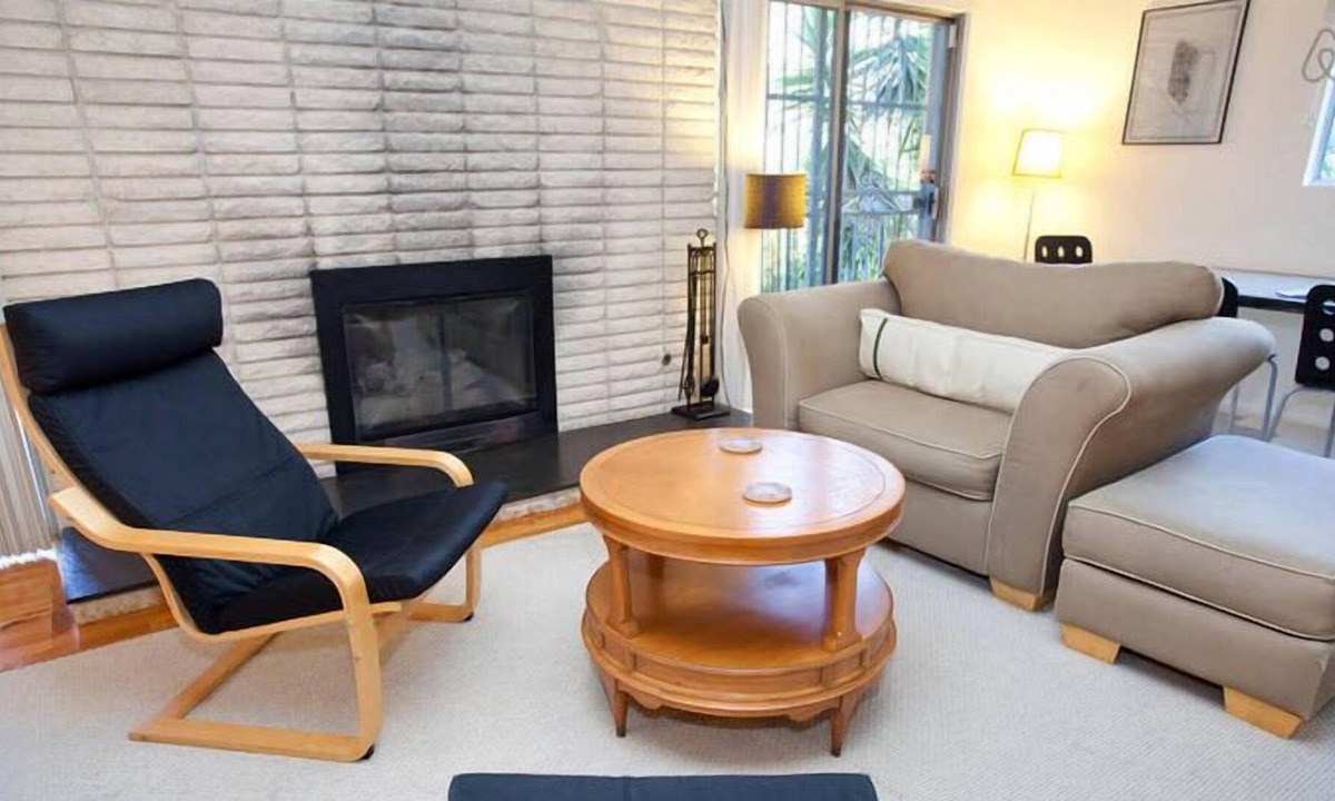 Silver Lake Apartment | Large Silver Lake foothills studio with huge deck