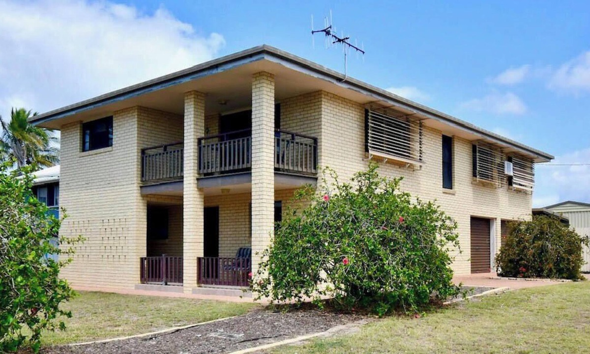 Woodgate House | Large & Spacious - 159 ESPLANADE