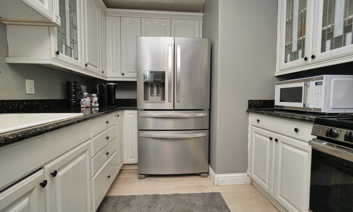 Sacramento House | Large Spacious Home