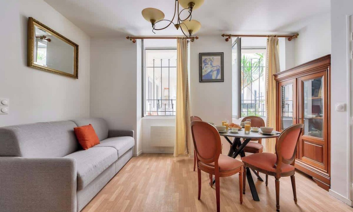 15th Arrondissement Apartment | Large & Spacious Studio in Central Paris 15th