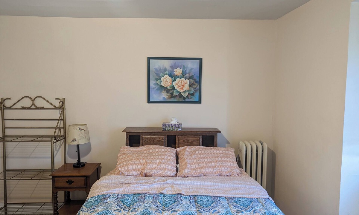 Harrisburg House | Large Sparkling Attic Unit w Private Bath