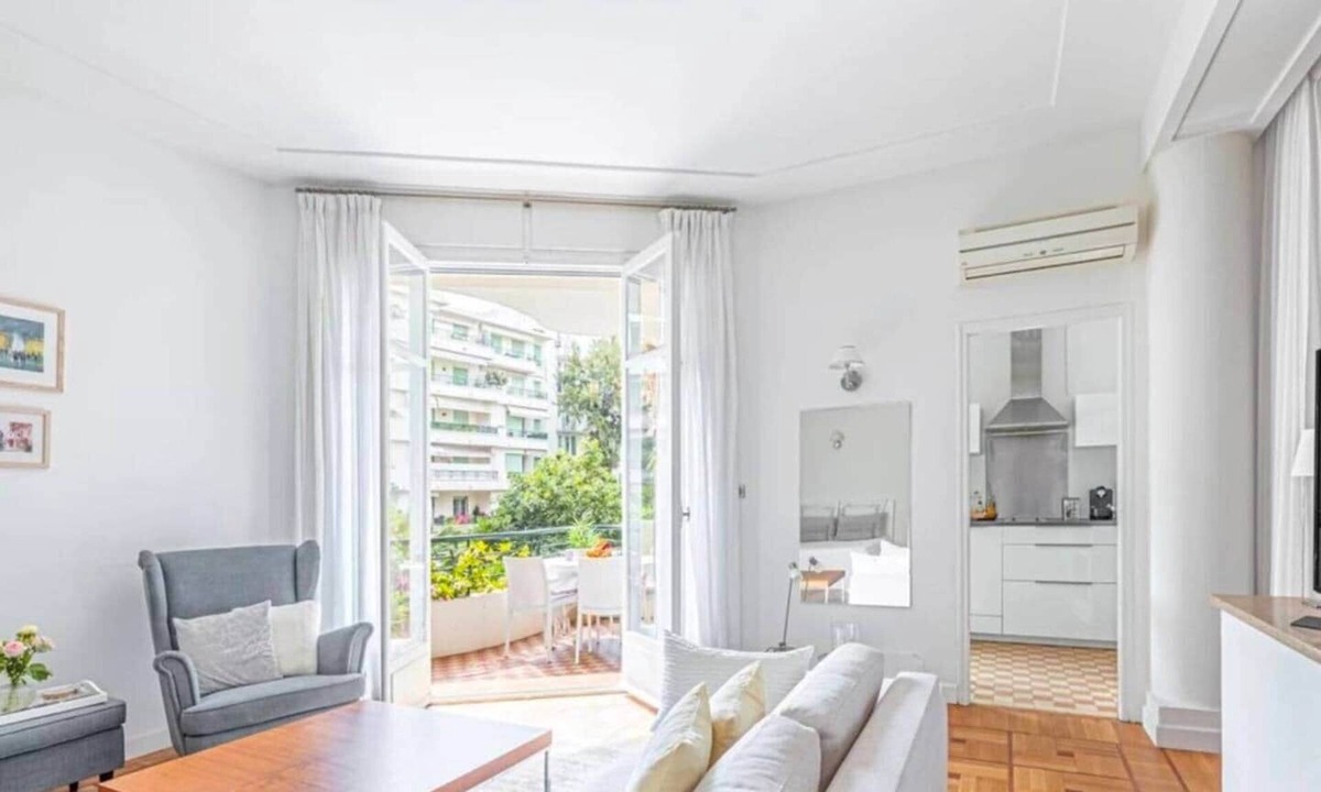 Gambetta Apartment | Large studio,2-4 P, AC, 2 min to