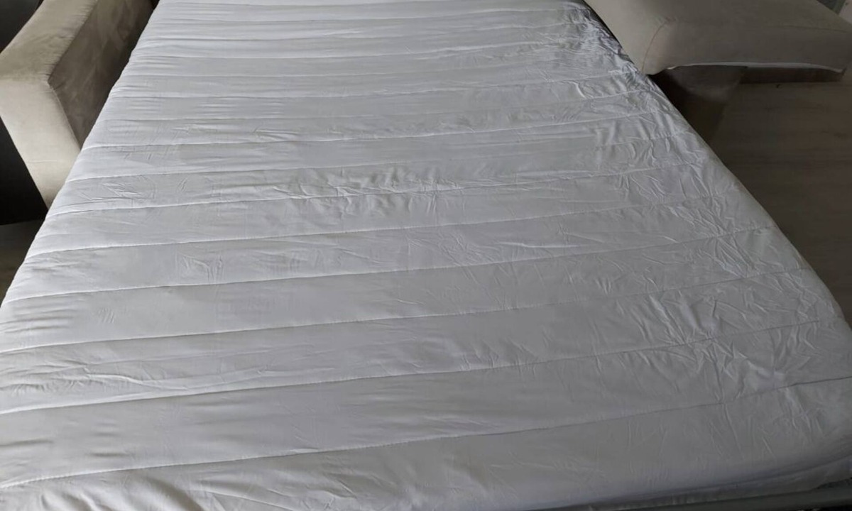 Ecquevilly Apartment | Large studio (annex house) near Paris