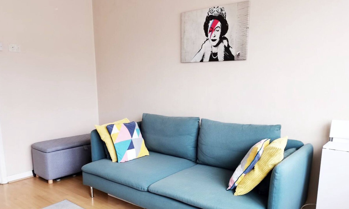 Riverside Apartment | Large Studio Flat near TOWER BRIDGE