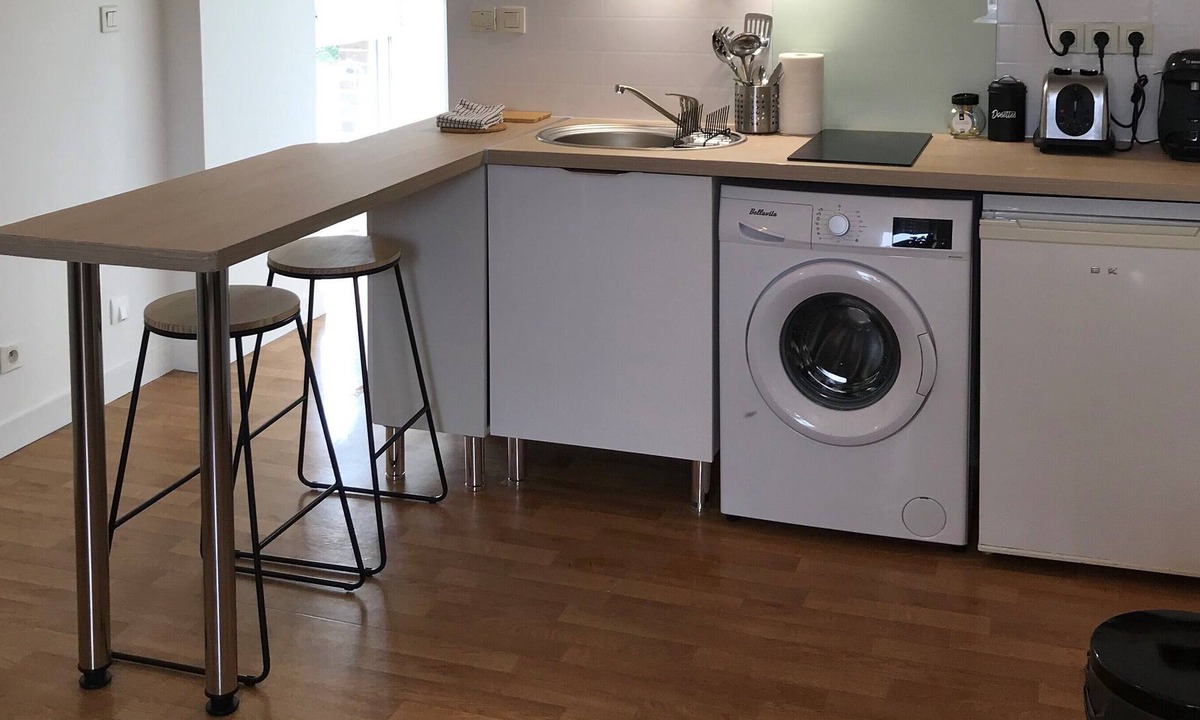 Pleurtuit Apartment | Large studio in beautiful stone building