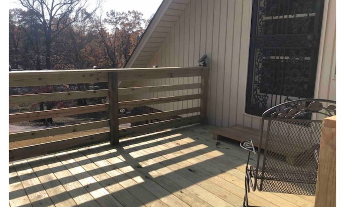 New Castle Apartment | Large Studio Space For Girls Trip & Sleepovers