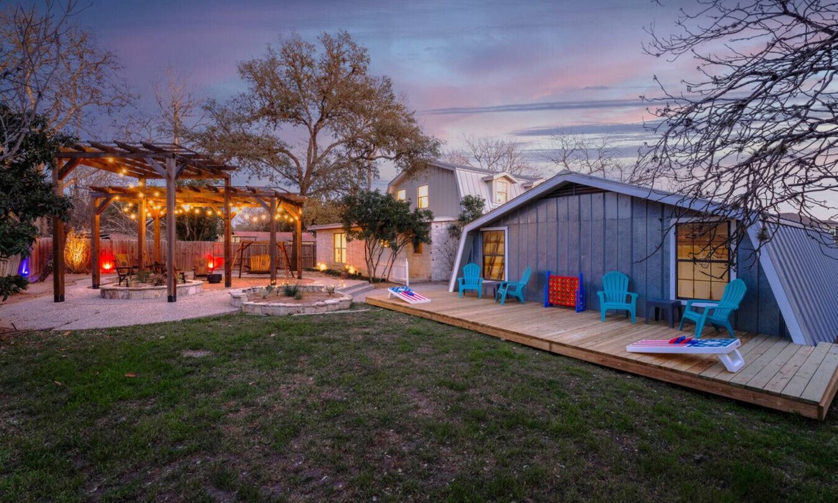 Boerne Hotel | Large Suite~Near Downtown~River Home~Games~Firepit