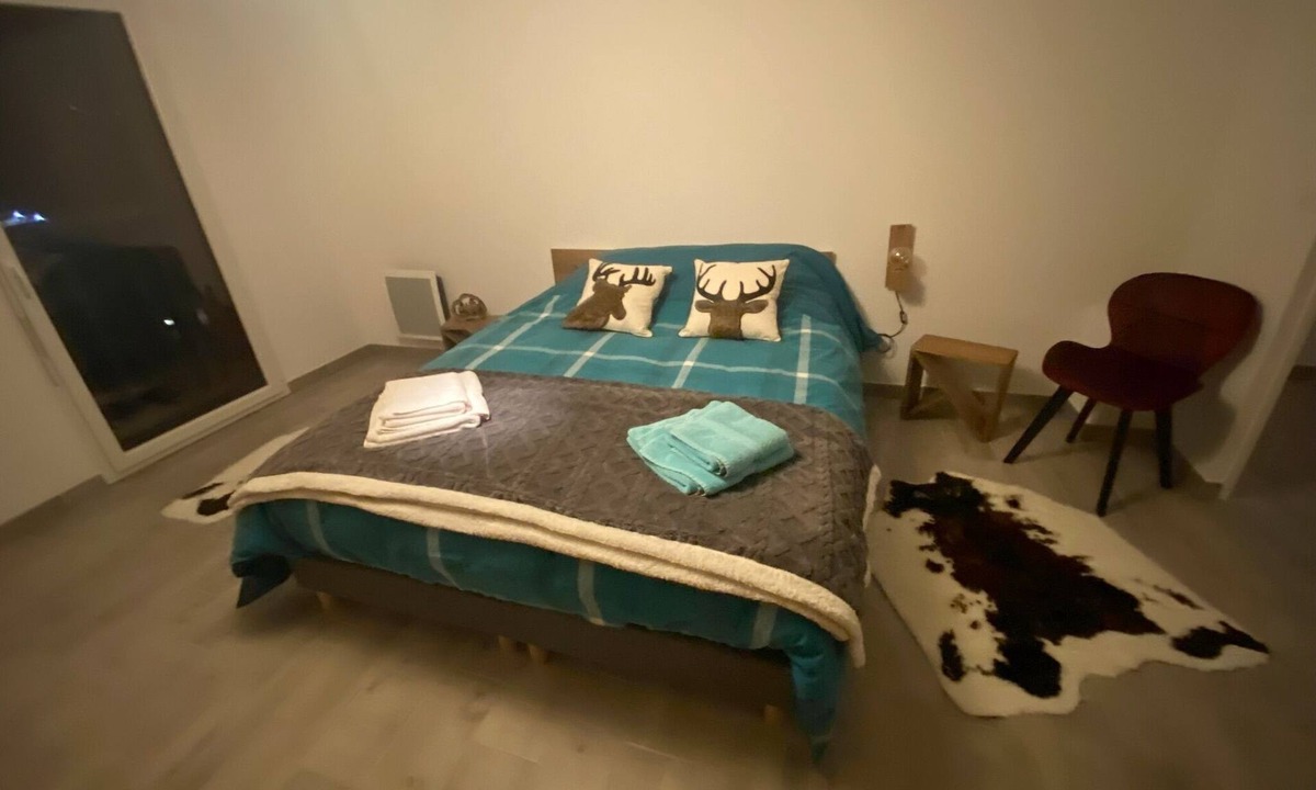 Saint-Etienne-de-Tinee Apartment | Large T3 duplex Auron snow view