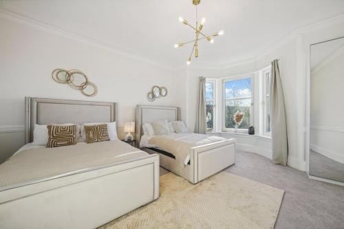 Glasgow House | Large Terraced Home with Parking