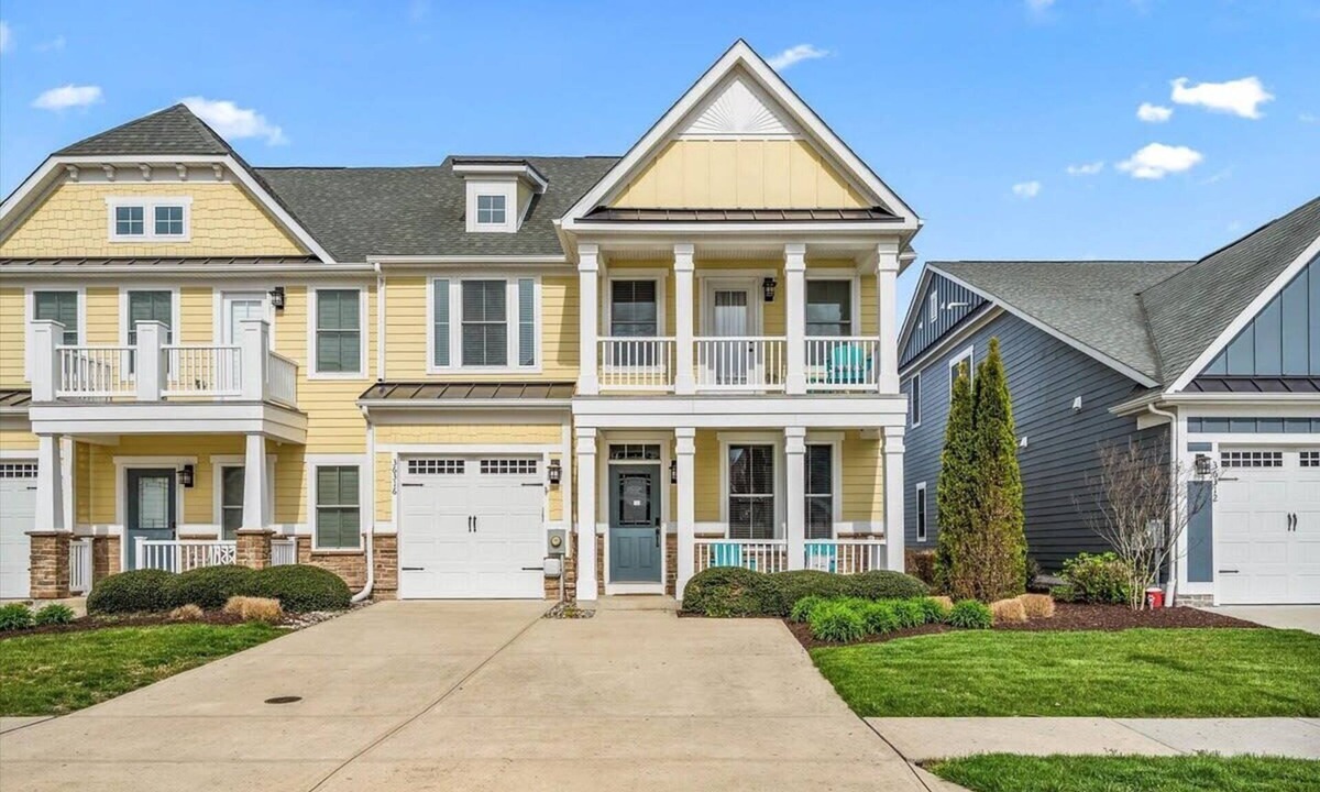 Sun Ridge Condo | Large Townhome in Amenity Filled Bayside Community
