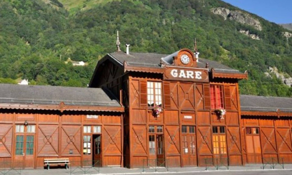 Cauterets House | Large townhouse 12 people, Seasonal rental