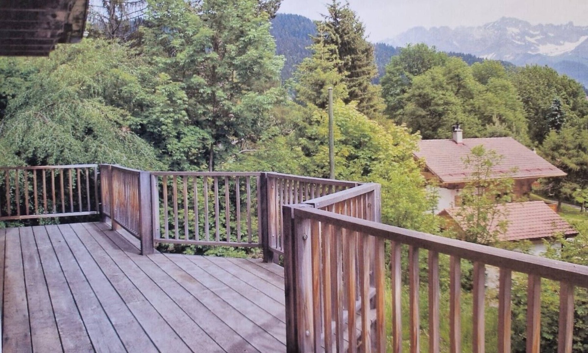 Ollon Ski Chalet | Large traditional chalet
