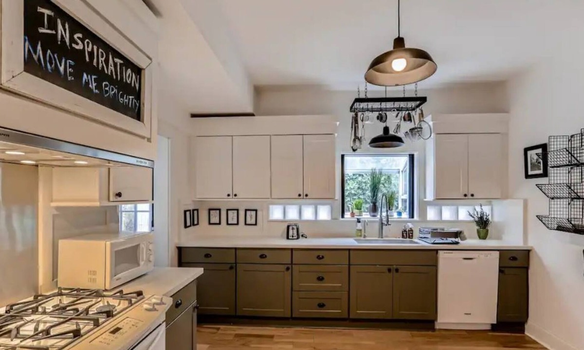 Foster - Powell House | Large, updated SE home w/ prime location