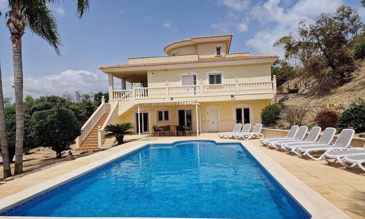 Mutxamel Villa | Large vacation villa with large private pool - Alicante Costa Blanca