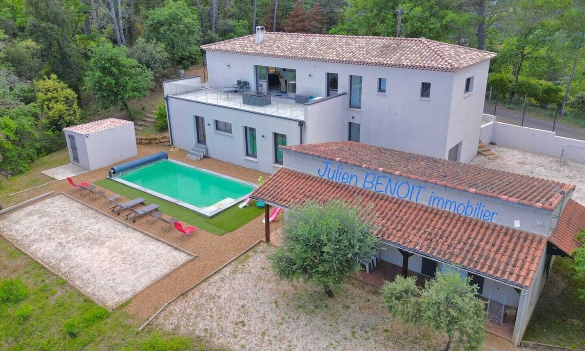Carsan Villa | Large villa on a quiet hill with swimming pool