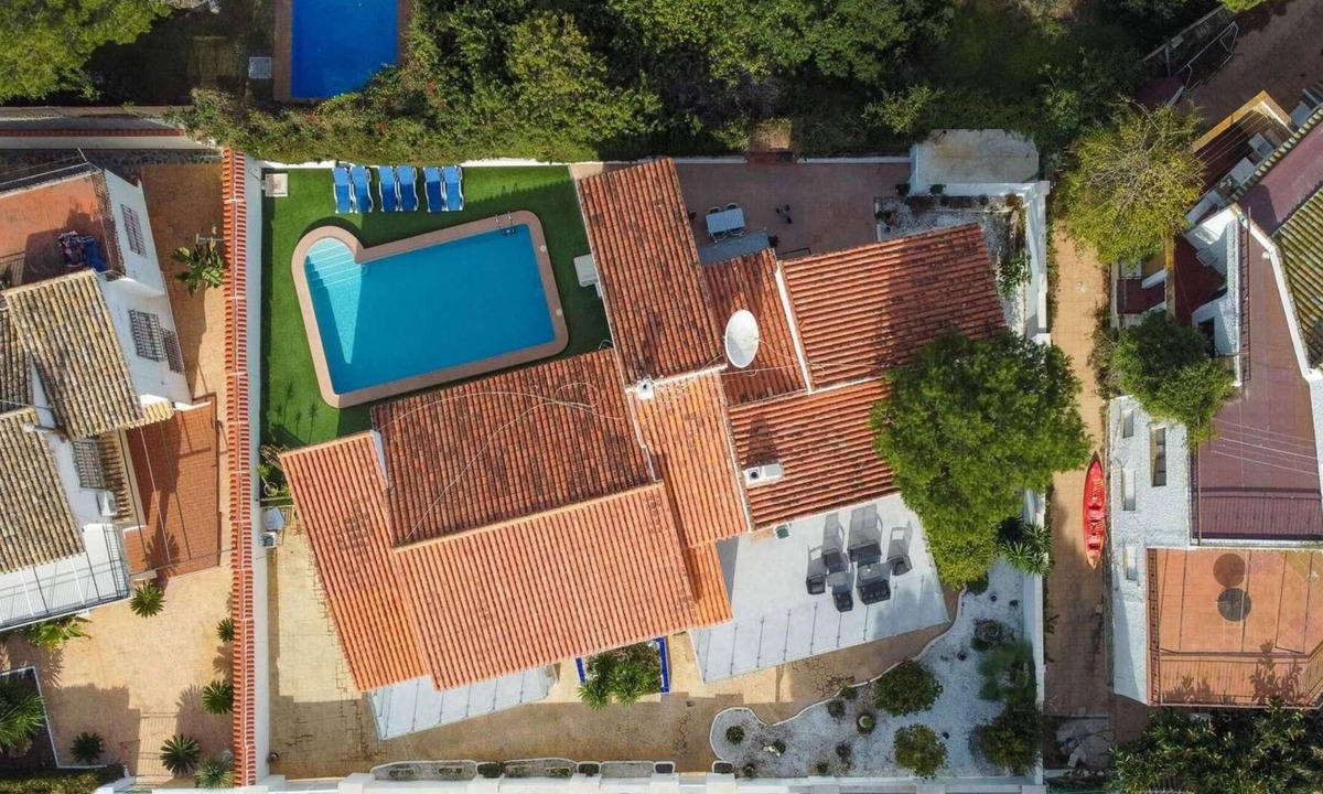 Dehesa de Campoamor Villa | Large villa, v. close to beach