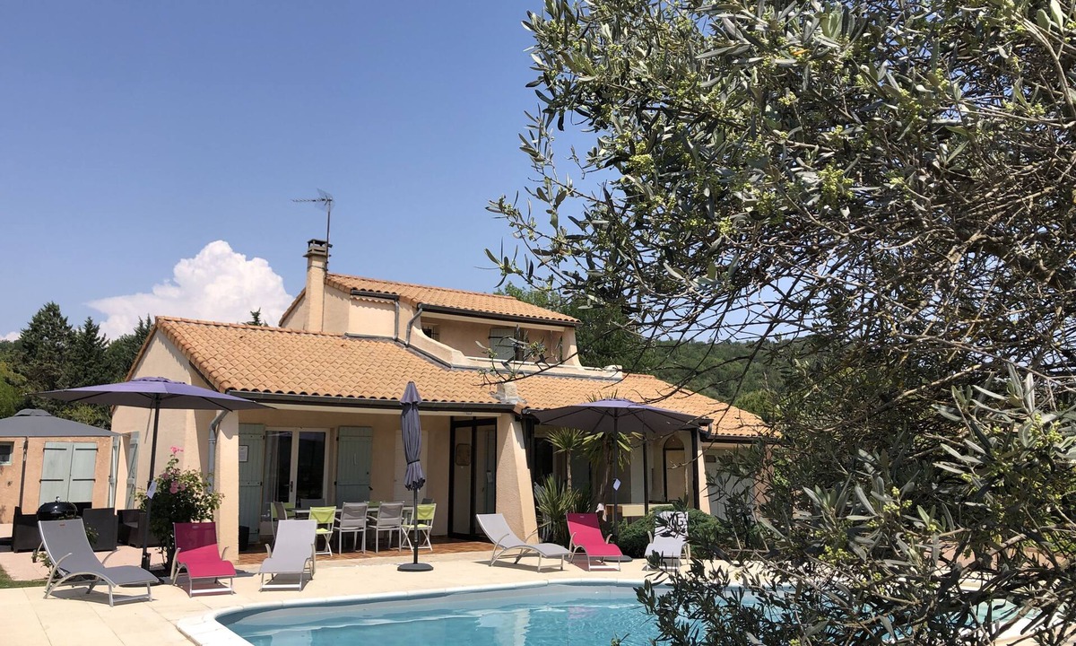 Vallon-Pont-d'Arc Villa | Large villa with beautiful pool and large beach