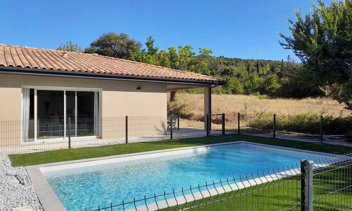 Murles Villa | Large villa with pool and jacuzzi, ideal for families.