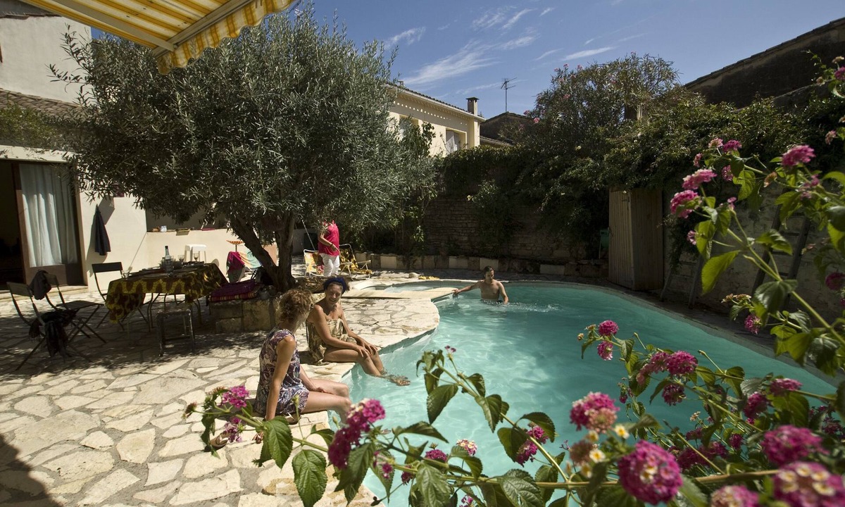Marsillargues House | Large village house with pool and patio