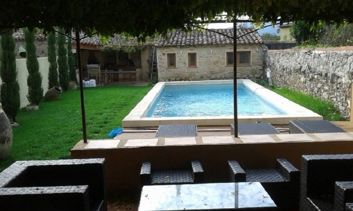 Pignans House | Large village house with swimming pool in the heart of a Provençal village