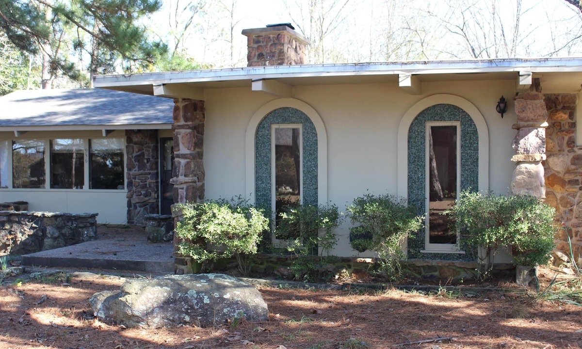 Eden Isle House | Large, Vintage, fully equipped, partially handicapped accessible home- Eden Isle