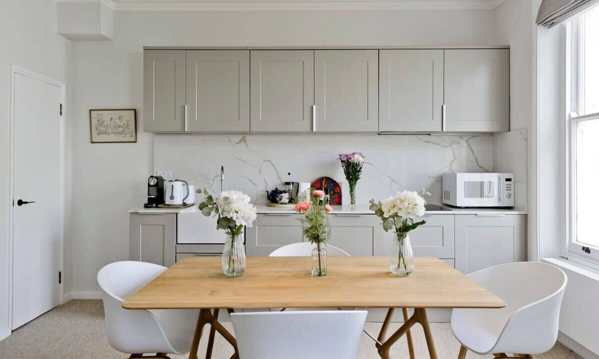 Pimlico Apartment | Large & Wonderful 1 Bed, Pimlico