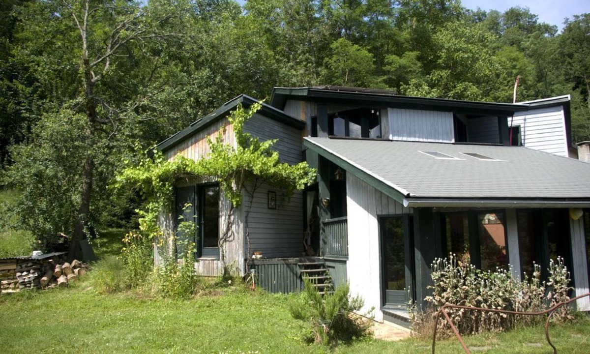 Bedeilhac-et-Aynat Ski Chalet | large wooden house architect