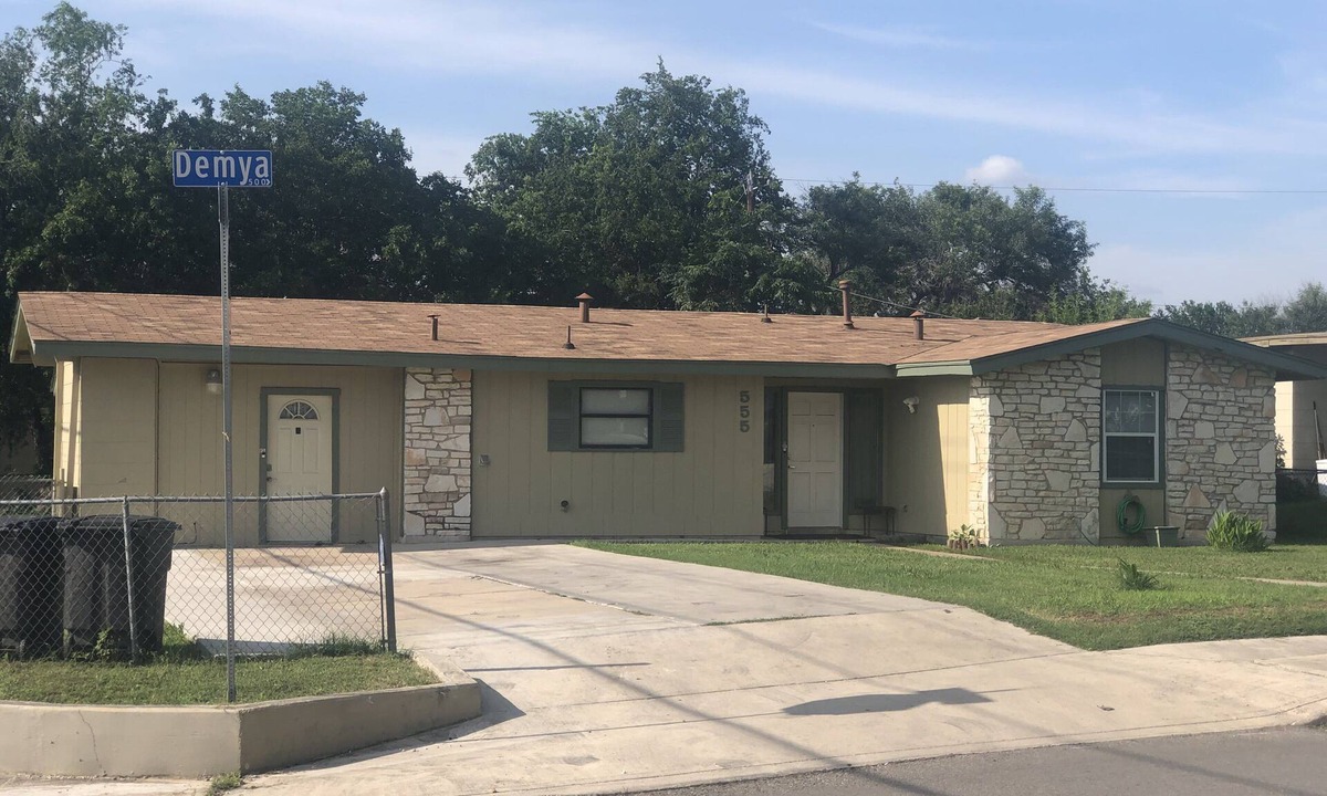West San Antonio House | Larger Piece of Heaven near Lackland Air Force Base