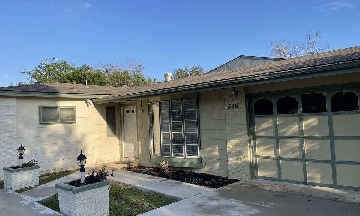 West San Antonio House | “Larger Piece of Heaven”, Near Lackland Air Force Base