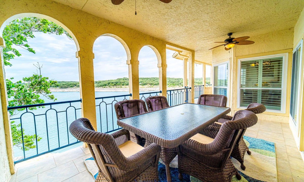 Highland Lake Estates Condo | Largest Waterfront Villa on Private, Gated Island - Panoramic Views - All Amenities