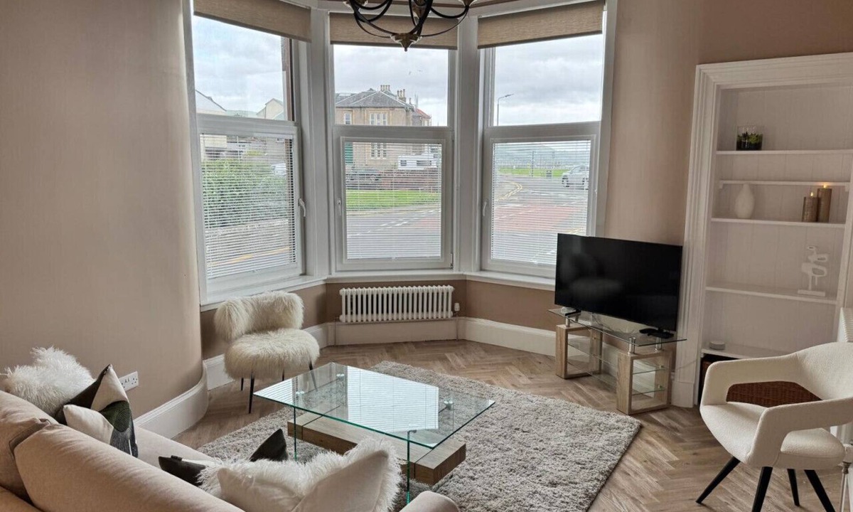Largs Apartment | Largs Sandringham Apartment