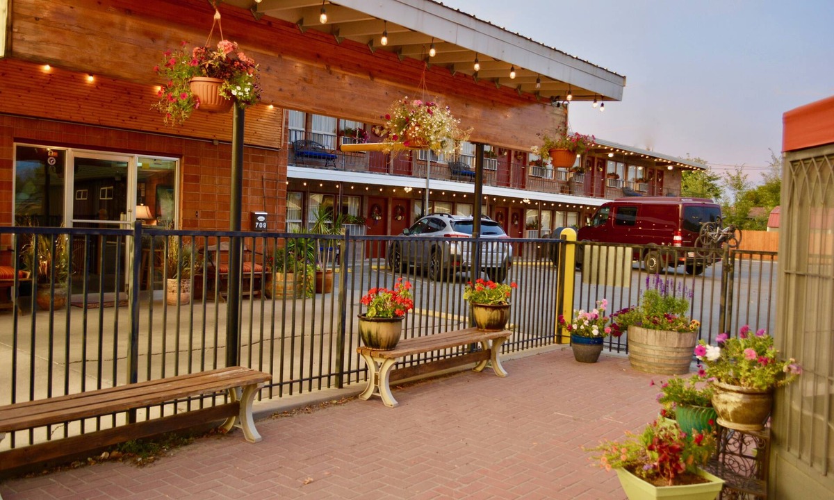 Hardin Hotel | Lariat Motel