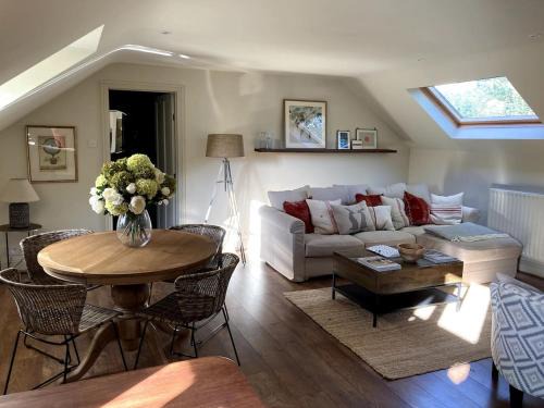 Teffont Evias Apartment | Larkham Loft