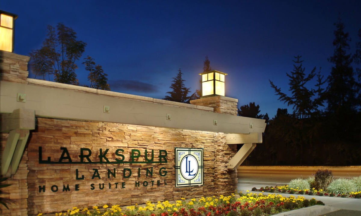 East Roseville Parkway Hotel | Larkspur Landing Extended Stay Suites Roseville