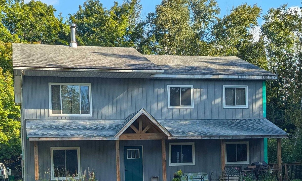 South Bruce Peninsula House | Larkwhistle |SAUNA| CHICKENS |Near BEACHES