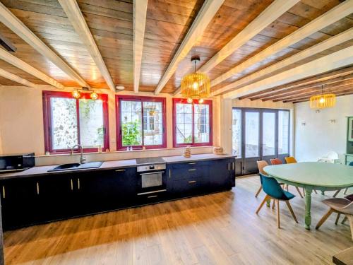 Mauleon House | Laroseliere