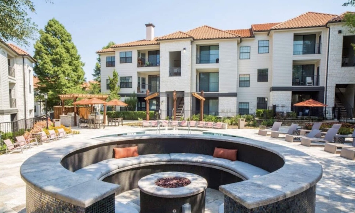 Irving Apartment | Las Colina Luxury Apartment