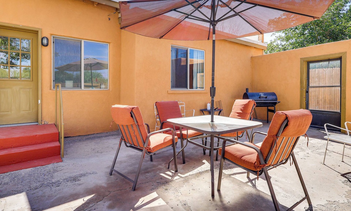 Las Cruces Cottage | Las Cruces Home w/Fenced Yard: Recently Remodeled
