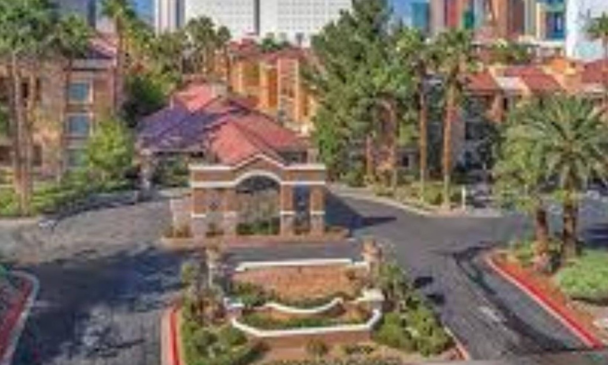 Las Vegas Resort | Las Vegas 2Bed/2Bath, Desert Rose!