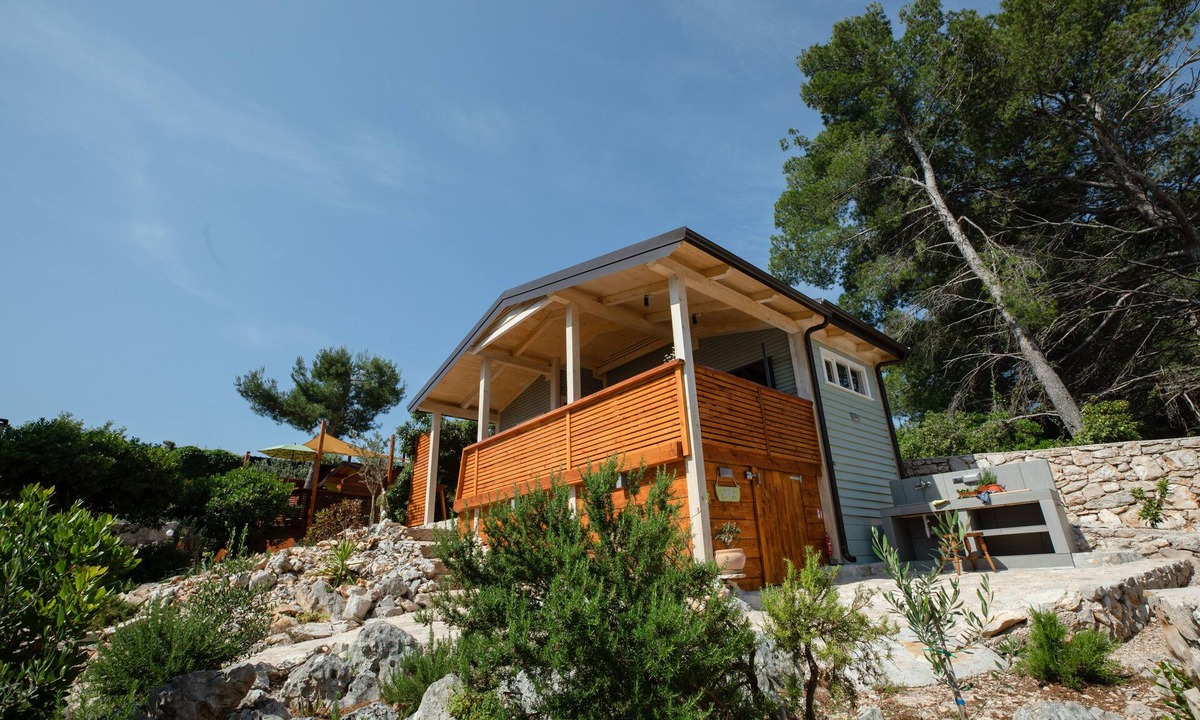 Rogac Ski Chalet | Last Minute Deal 20% Off/Unique sea-view chalet