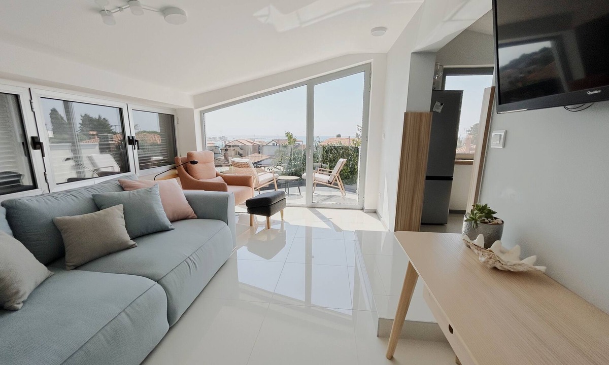 Zambratija Apartment | Last-Minute Deal 30% OFF/Luxury Sea-View Stay 17–22 May