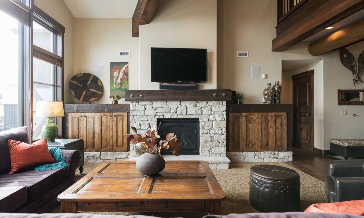 North Park City Condo | Last-Minute Savings! Penthouse with Ski-in/Ski-out Access and Private Hot Tub!