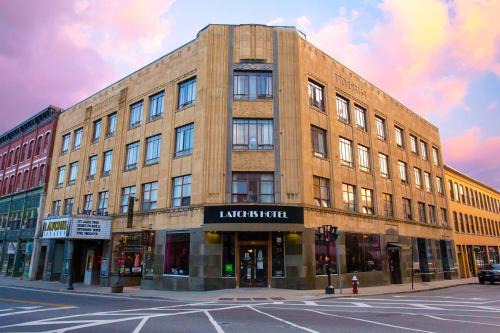 Brattleboro Hotel | Latchis Hotel