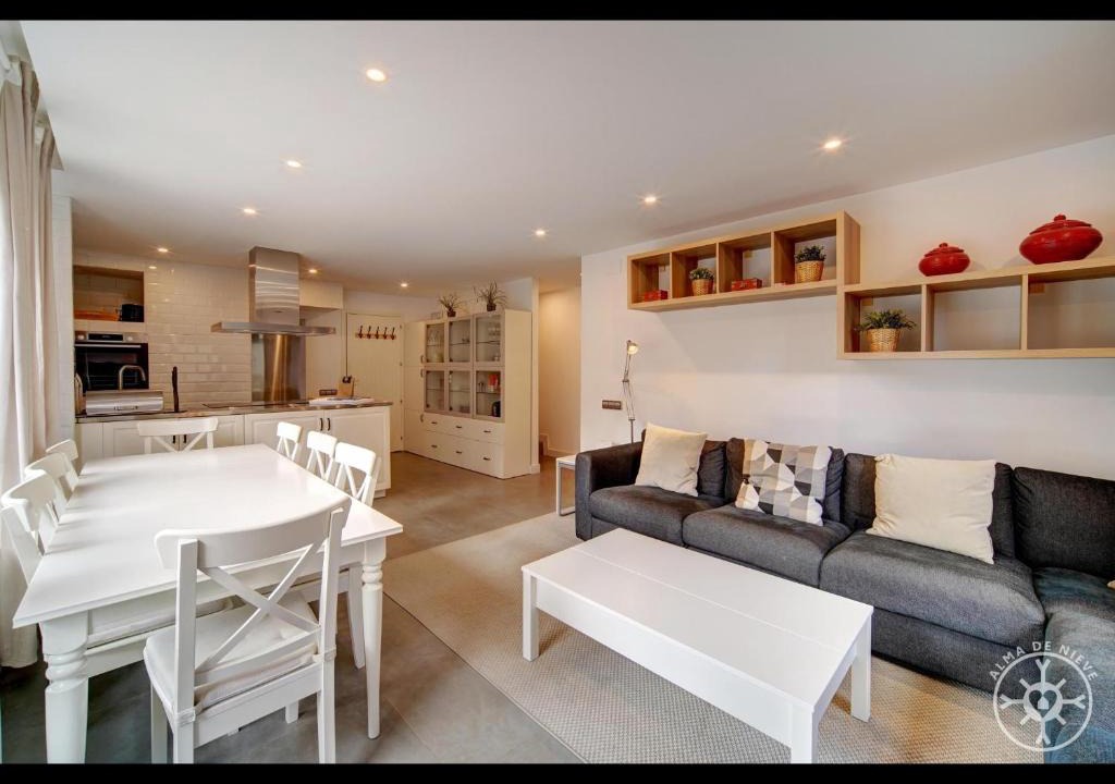 Baqueira Apartment | LAUJÓ de Alma de Nieve