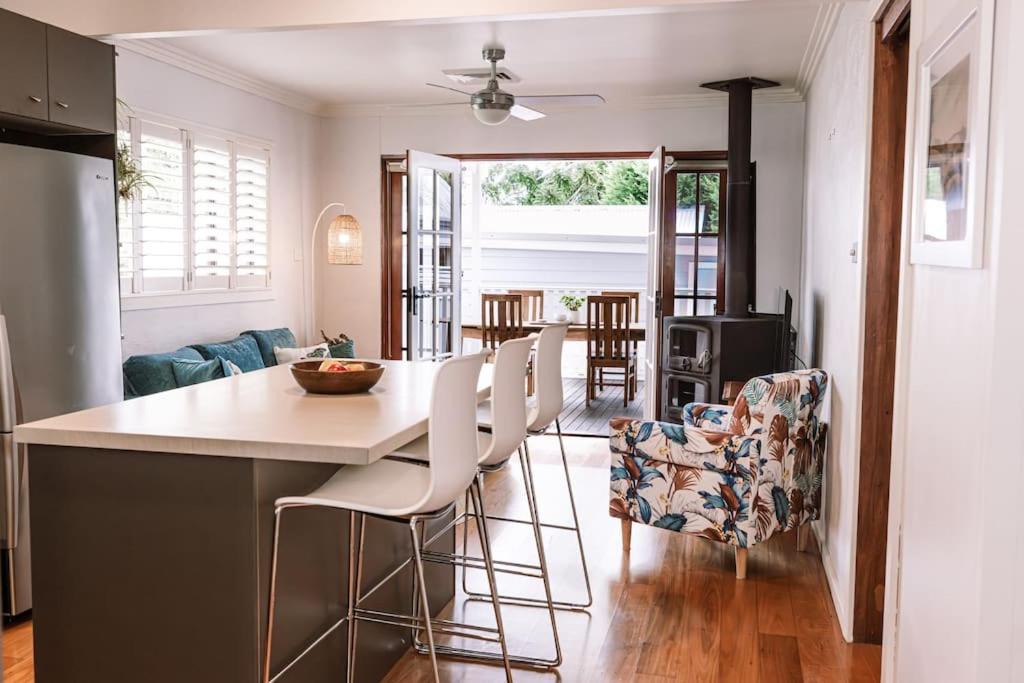 Stroud House | Laundry Lane Cottage