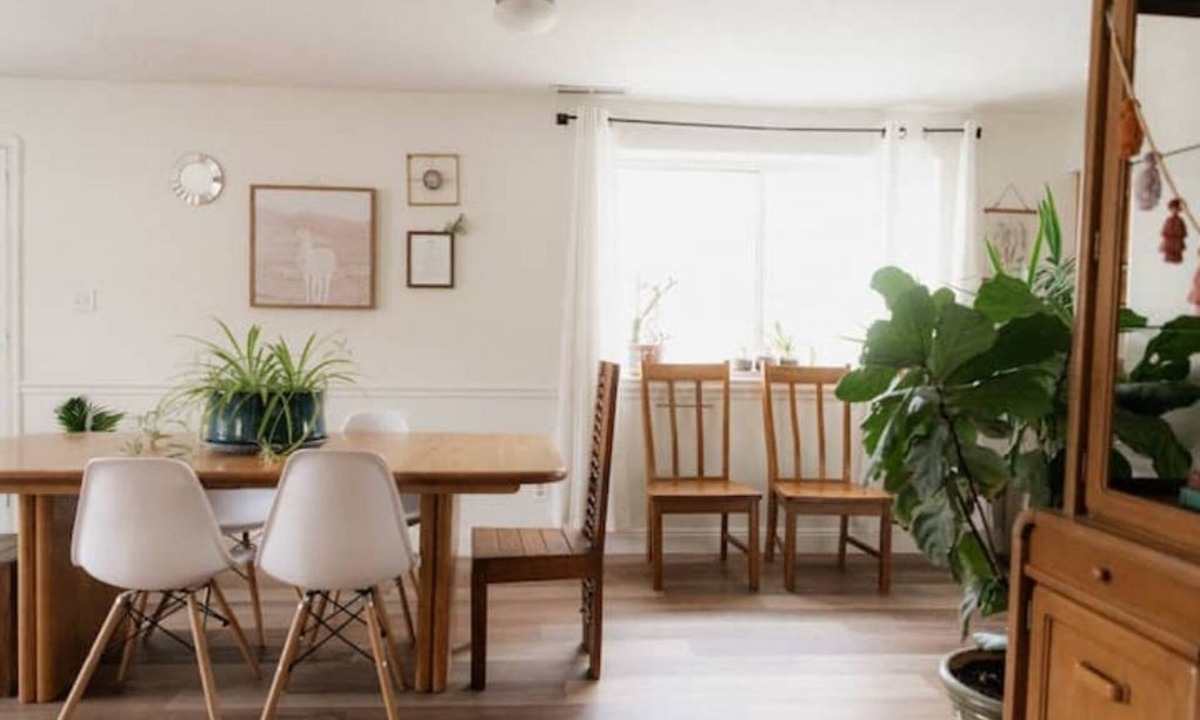 McCammon Cabin | 🦙 Lava Yay Frame - Bright High desert Cabin.